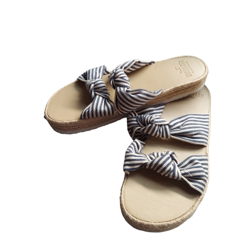 M Hollister‎ blue and white sandals